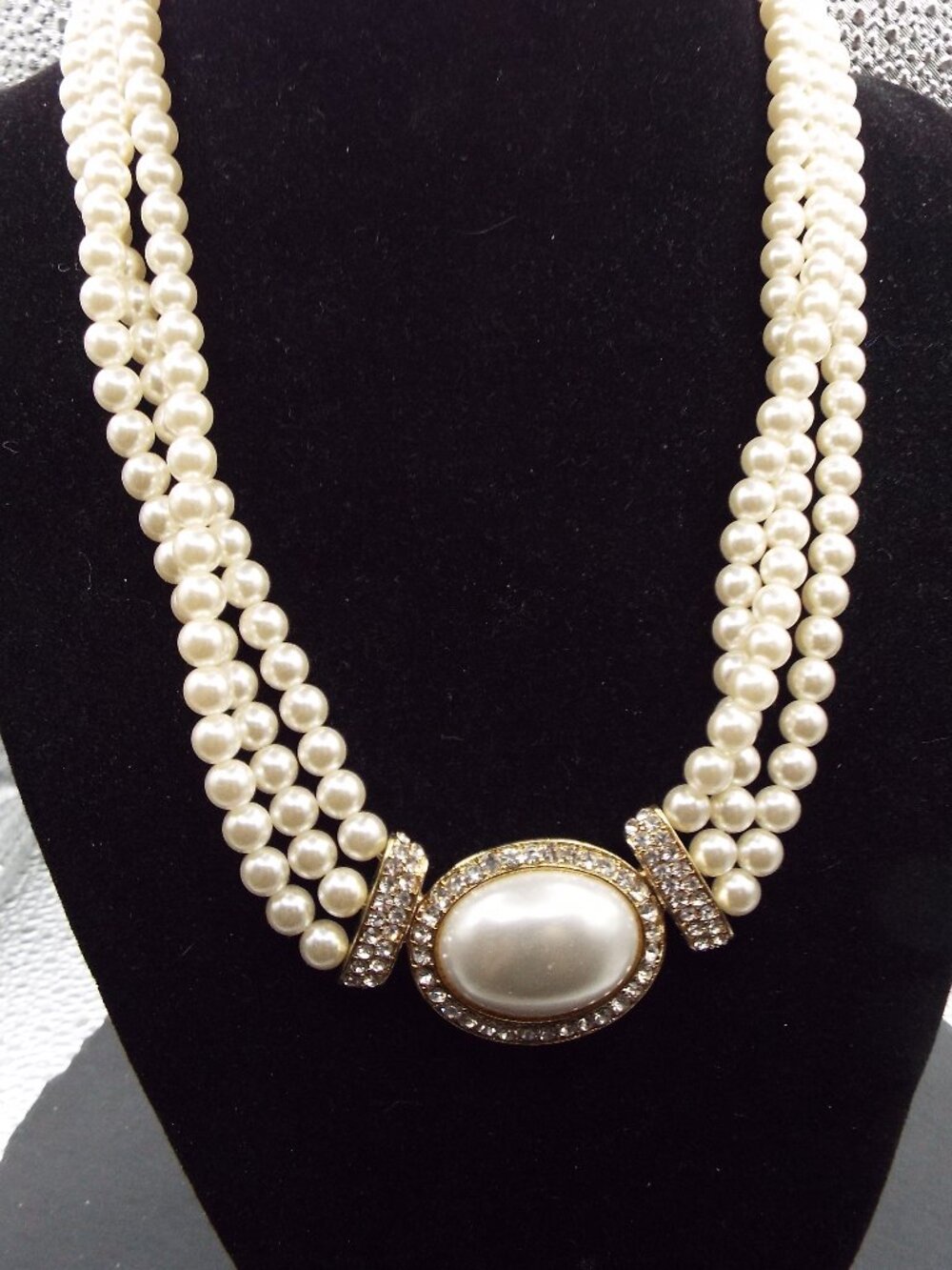 CHRISTINA COLLECTION TRIPLE PERL W/ CRYSTALS ARISTOCRATIC NECKLACE 19